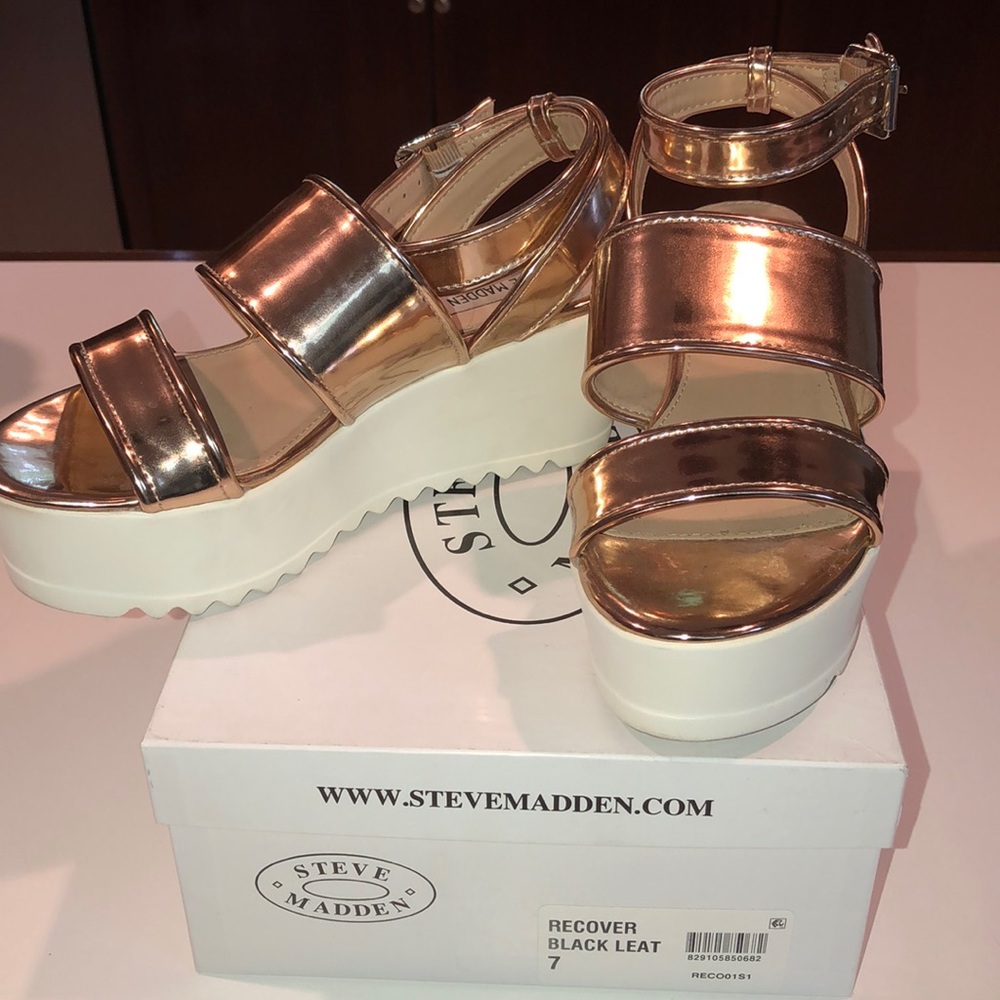 Steve Madden platform sandals rose gold size 7